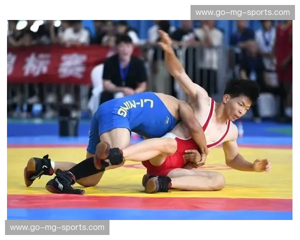 缠斗之巅：巴西柔术与摔跤的宿命对决，谁才是统治地面的终极哲学？